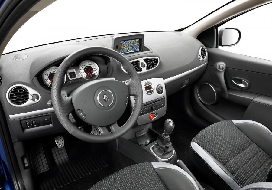  Renault Clio RS 200 2009 года  (фото 2 из 3)